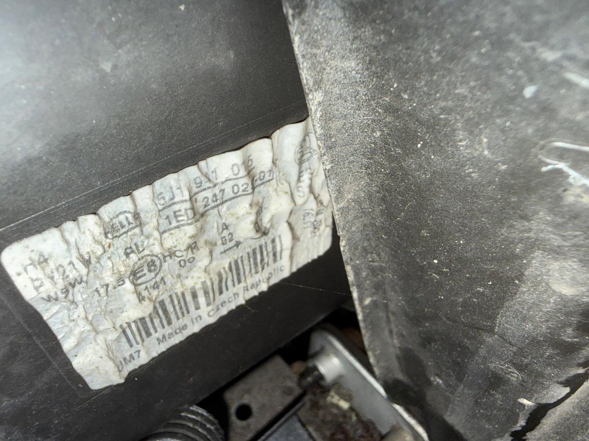 Skoda Roomster 5J original Scheinwerfer links Halogen H4 BJ08